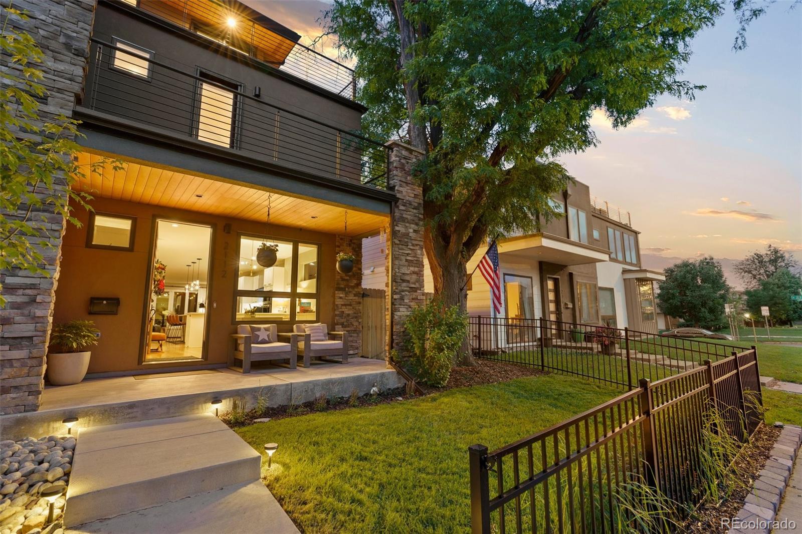 2112 Lowell Boulevard