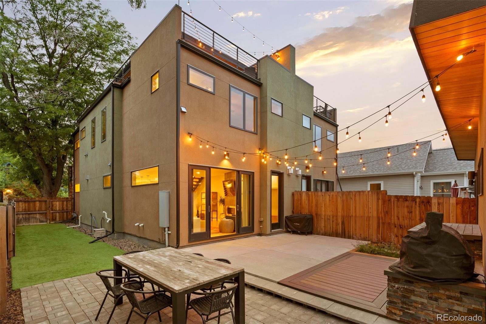 2112 Lowell Boulevard