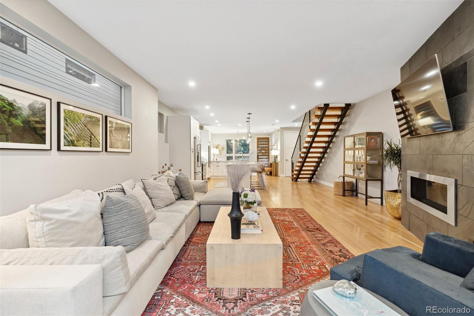 2112 Lowell Boulevard
