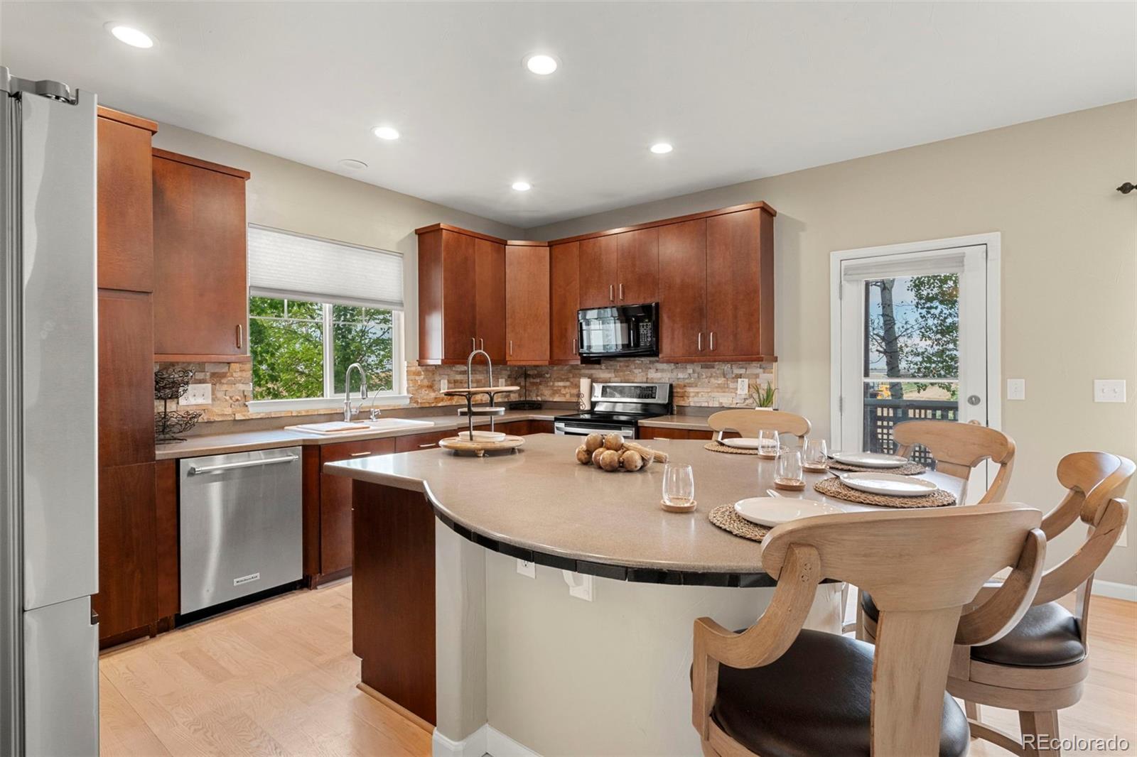 22 Apache Plume Street