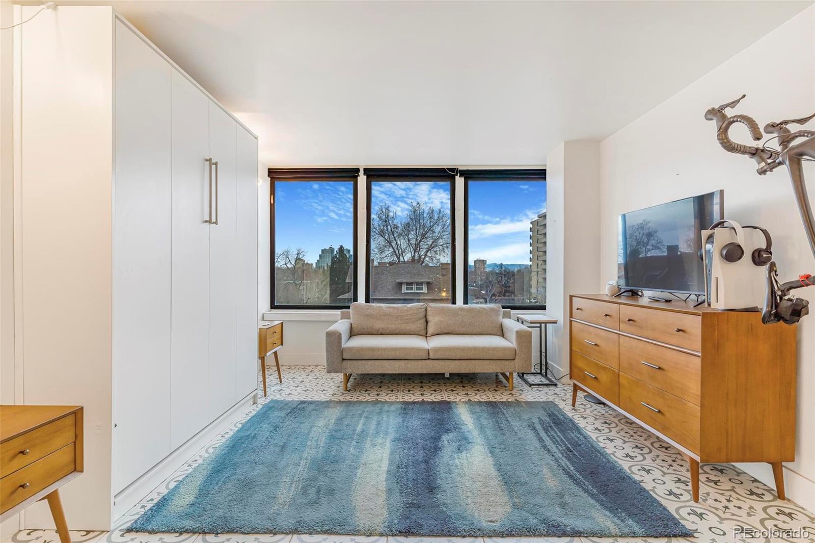 789 N Clarkson Street Unit: 406