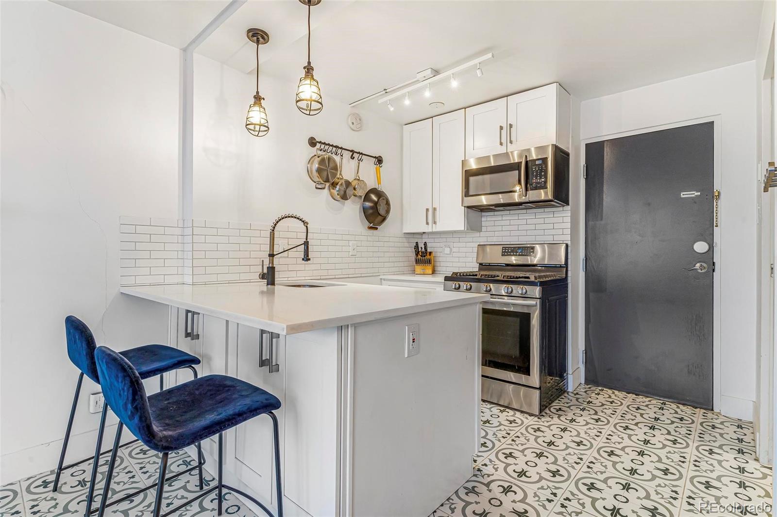 789 N Clarkson Street Unit: 406