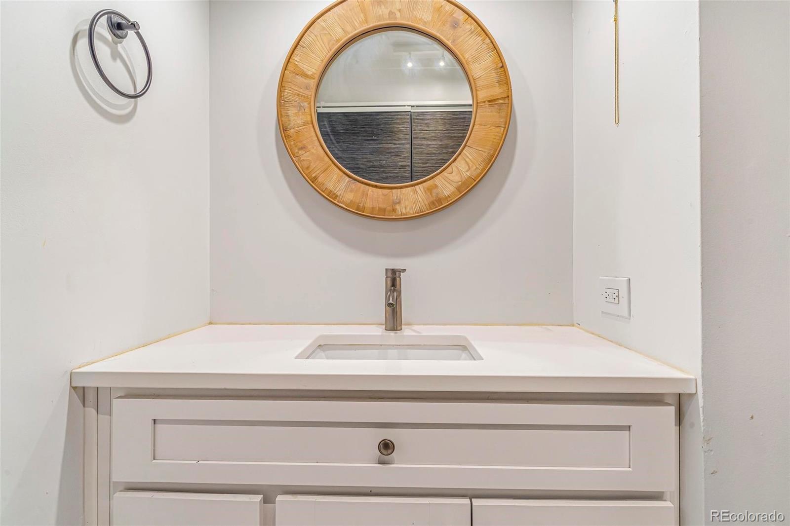 789 N Clarkson Street Unit: 406