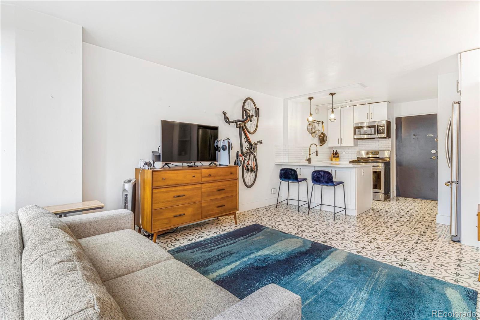 789 N Clarkson Street Unit: 406