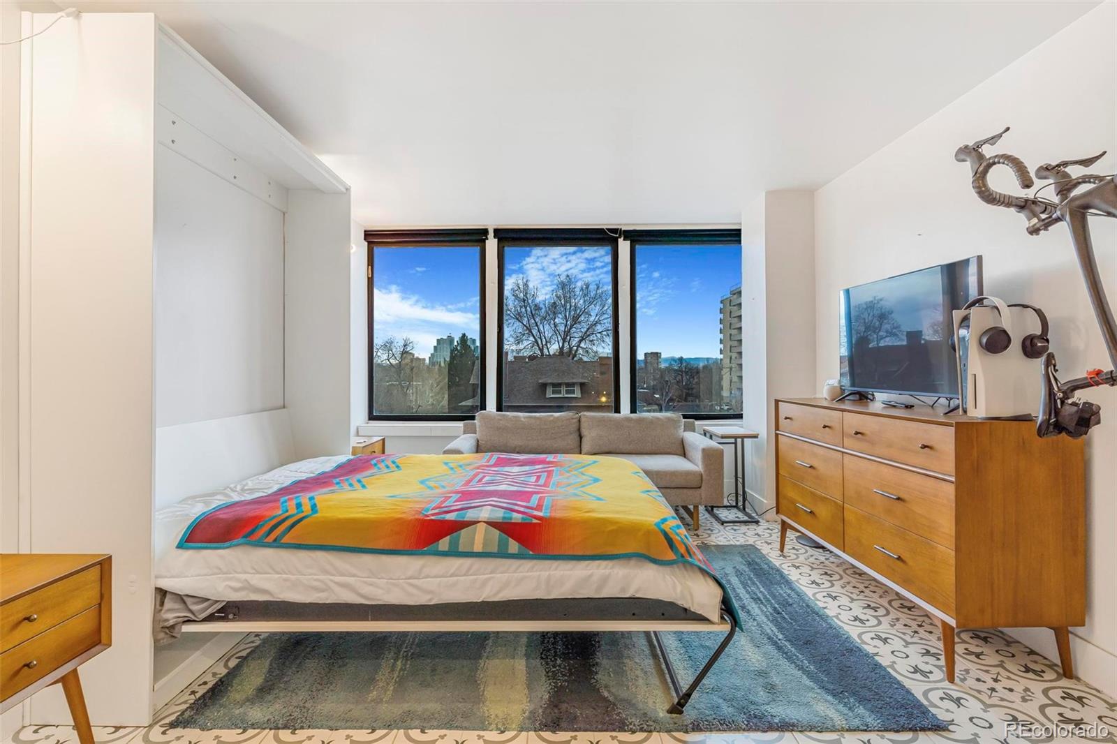 789 N Clarkson Street Unit: 406