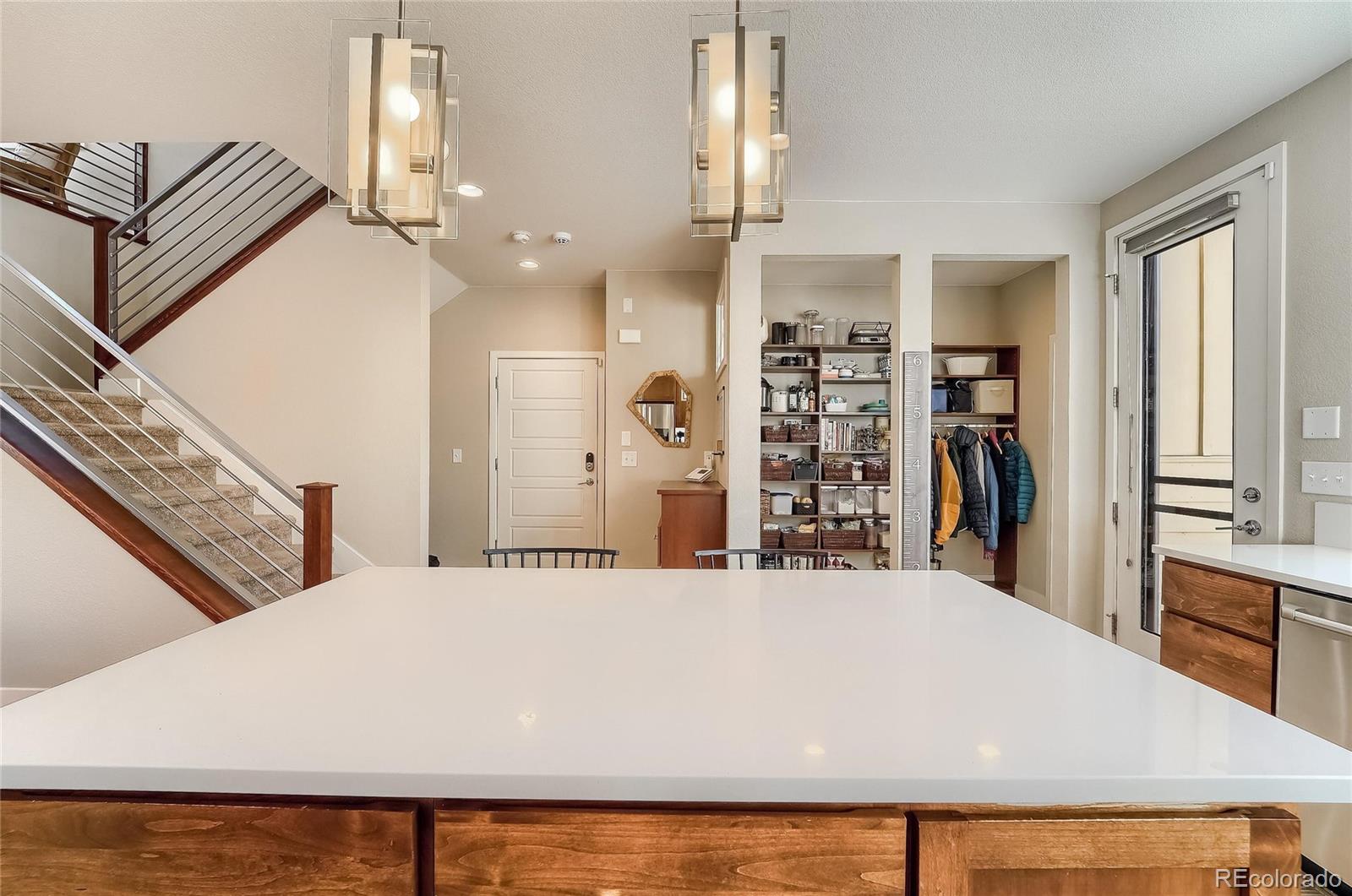 1990 W 67th Place
