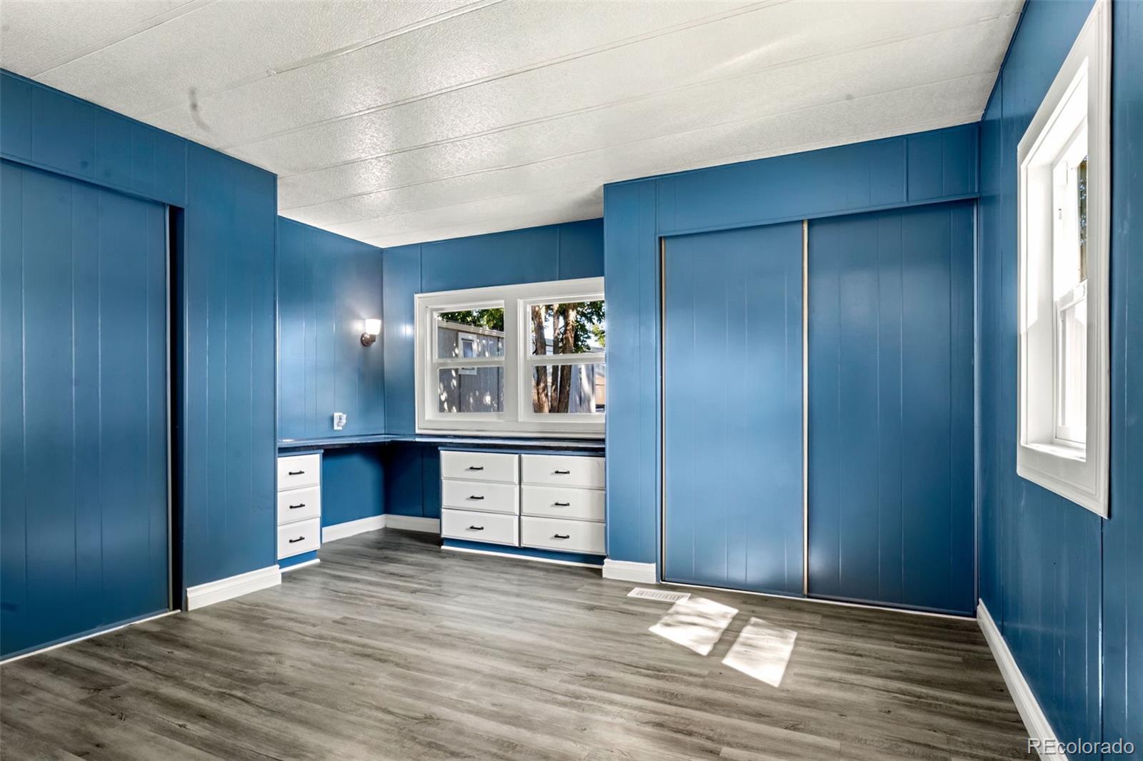 4105 N Garfield Avenue