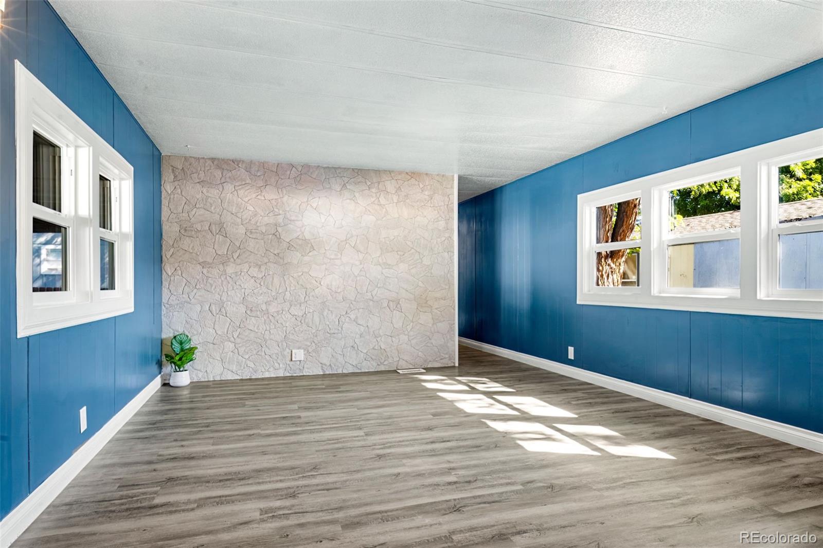 4105 N Garfield Avenue