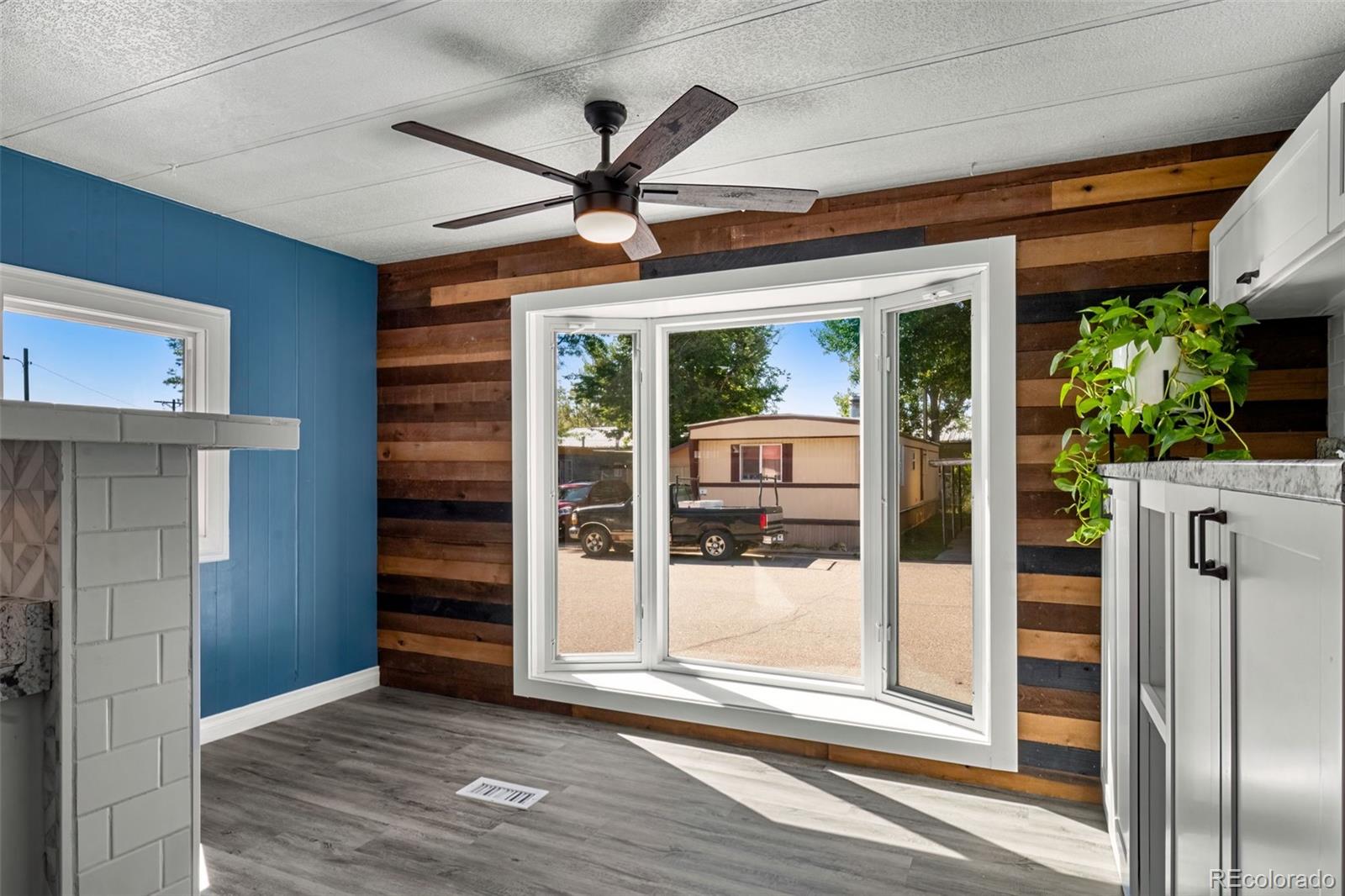 4105 N Garfield Avenue