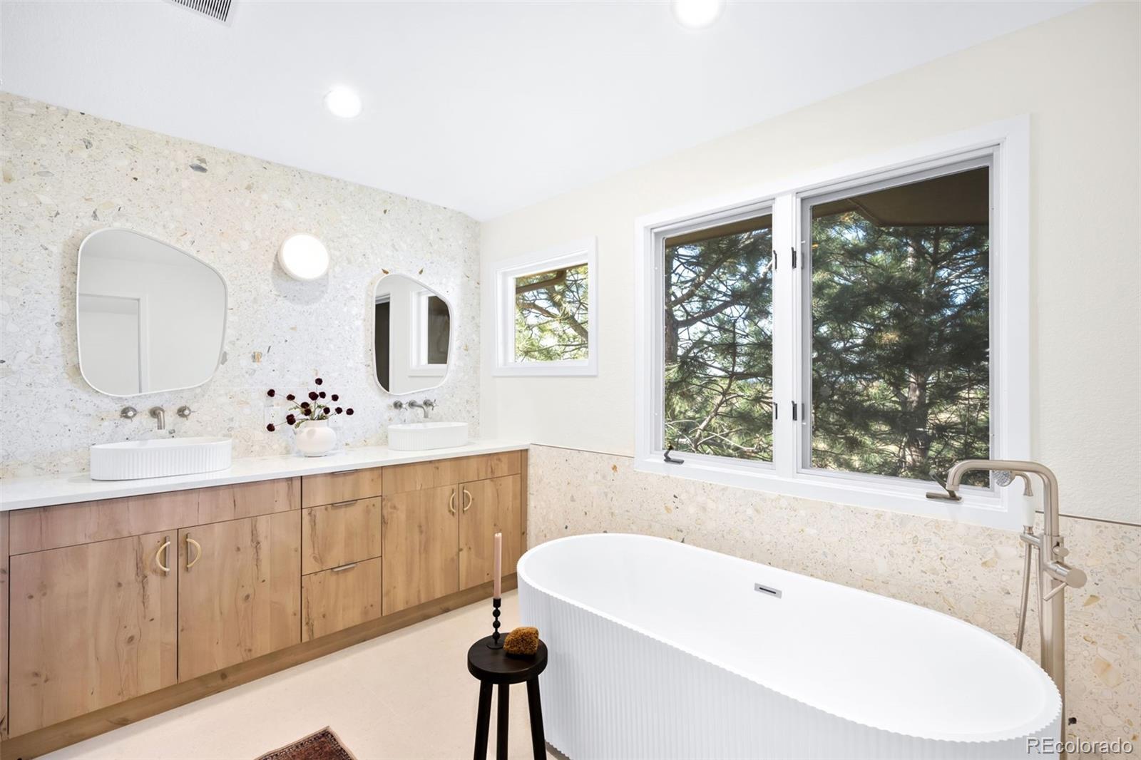 11673 E Berry Avenue