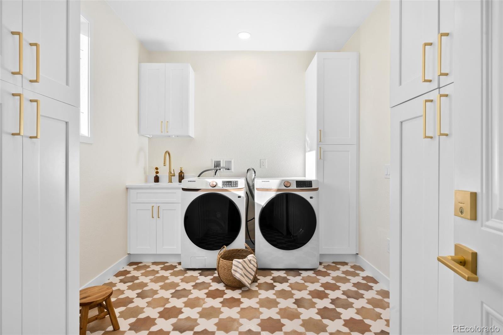 11673 E Berry Avenue