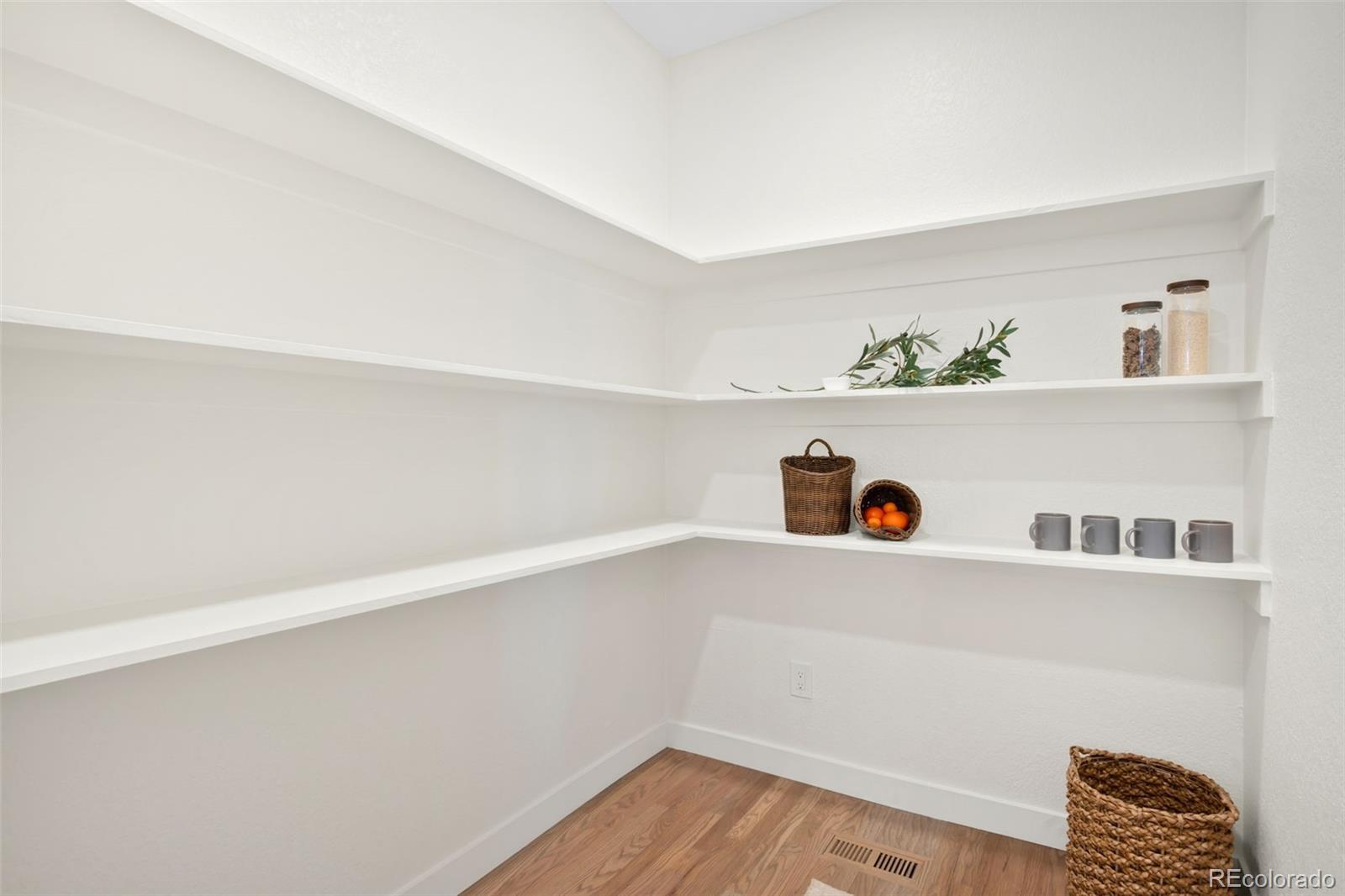 11673 E Berry Avenue