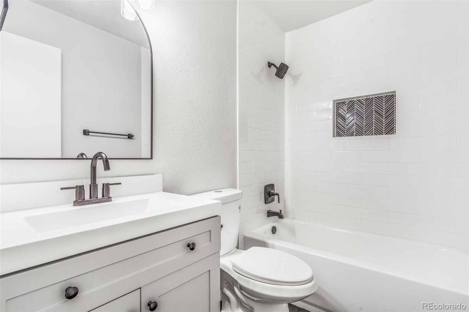 1050 S Monaco Parkway Unit: 23