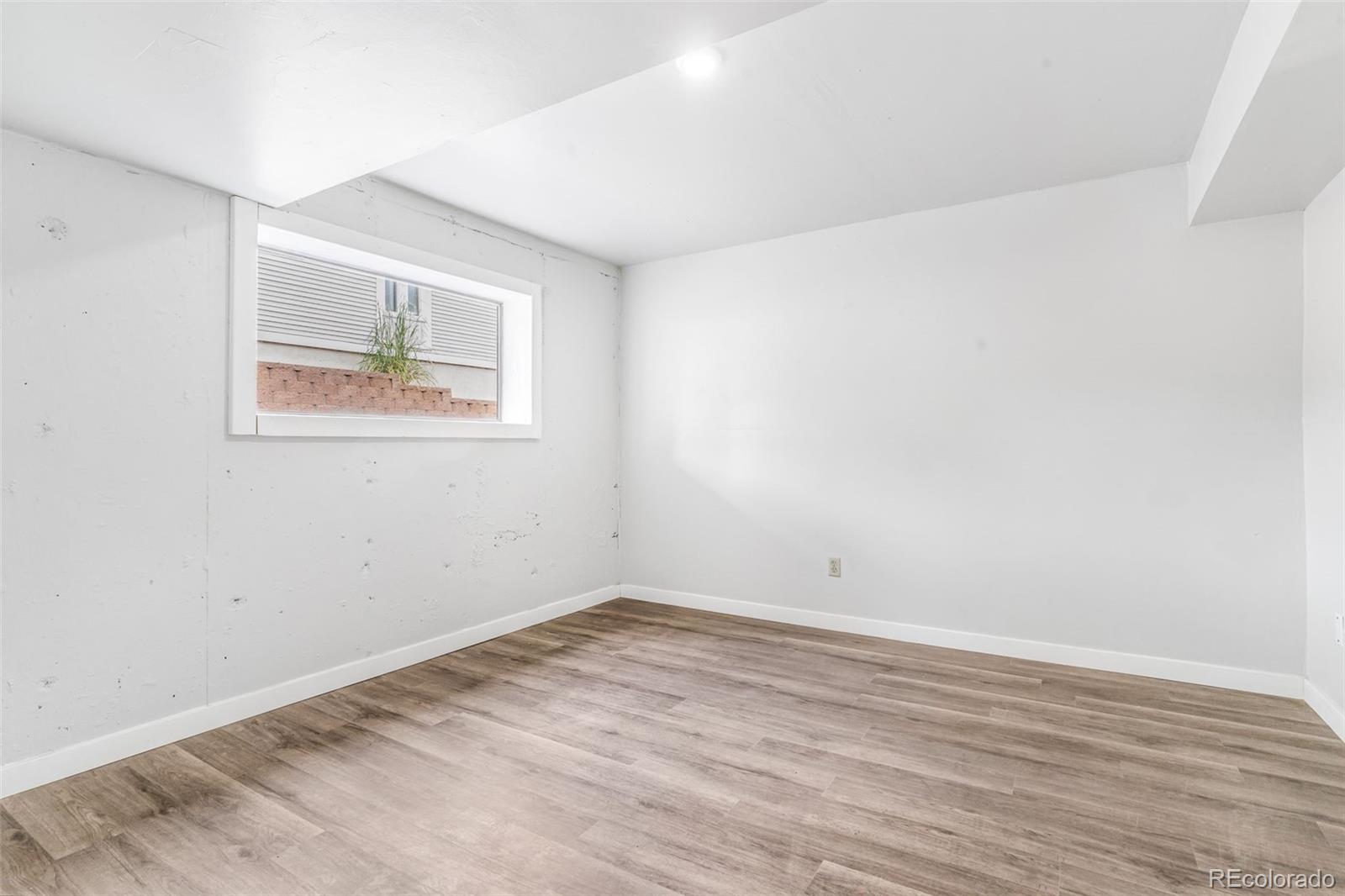 1050 S Monaco Parkway Unit: 23