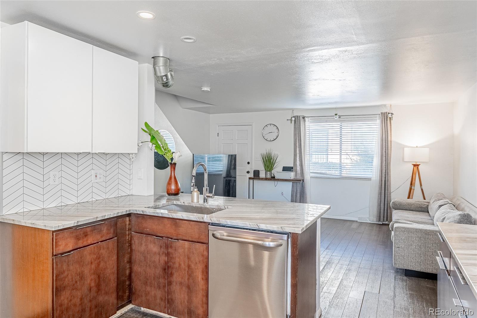5220 Garrison Street Unit: 8