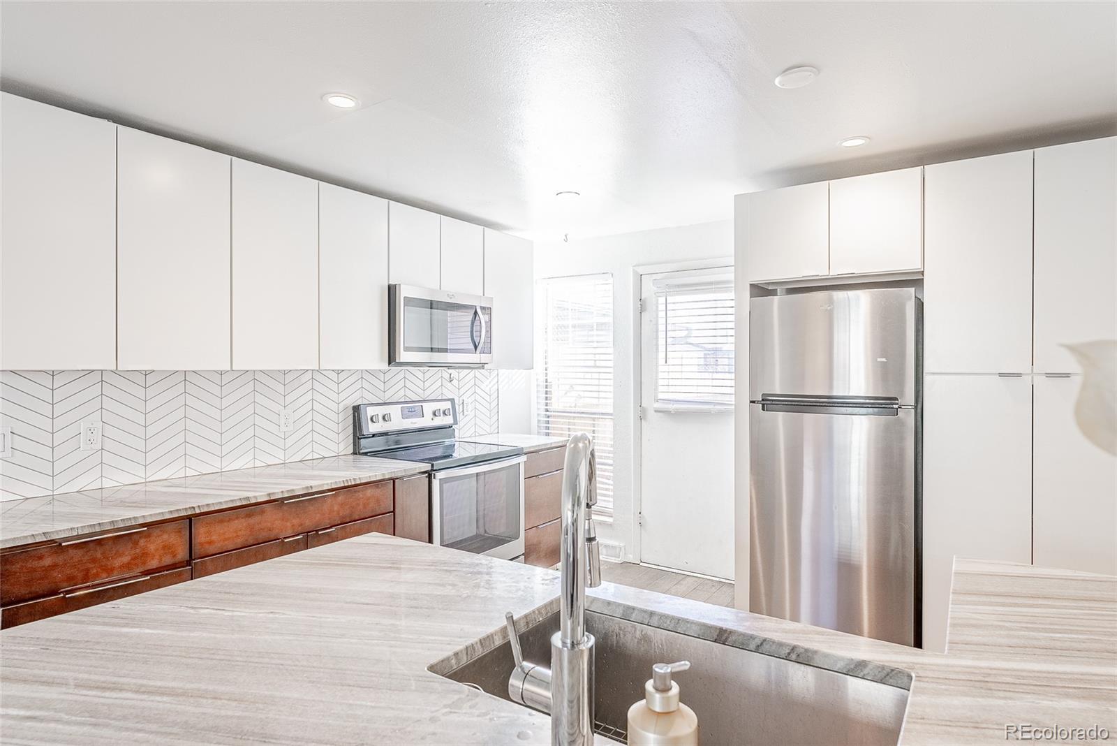 5220 Garrison Street Unit: 8