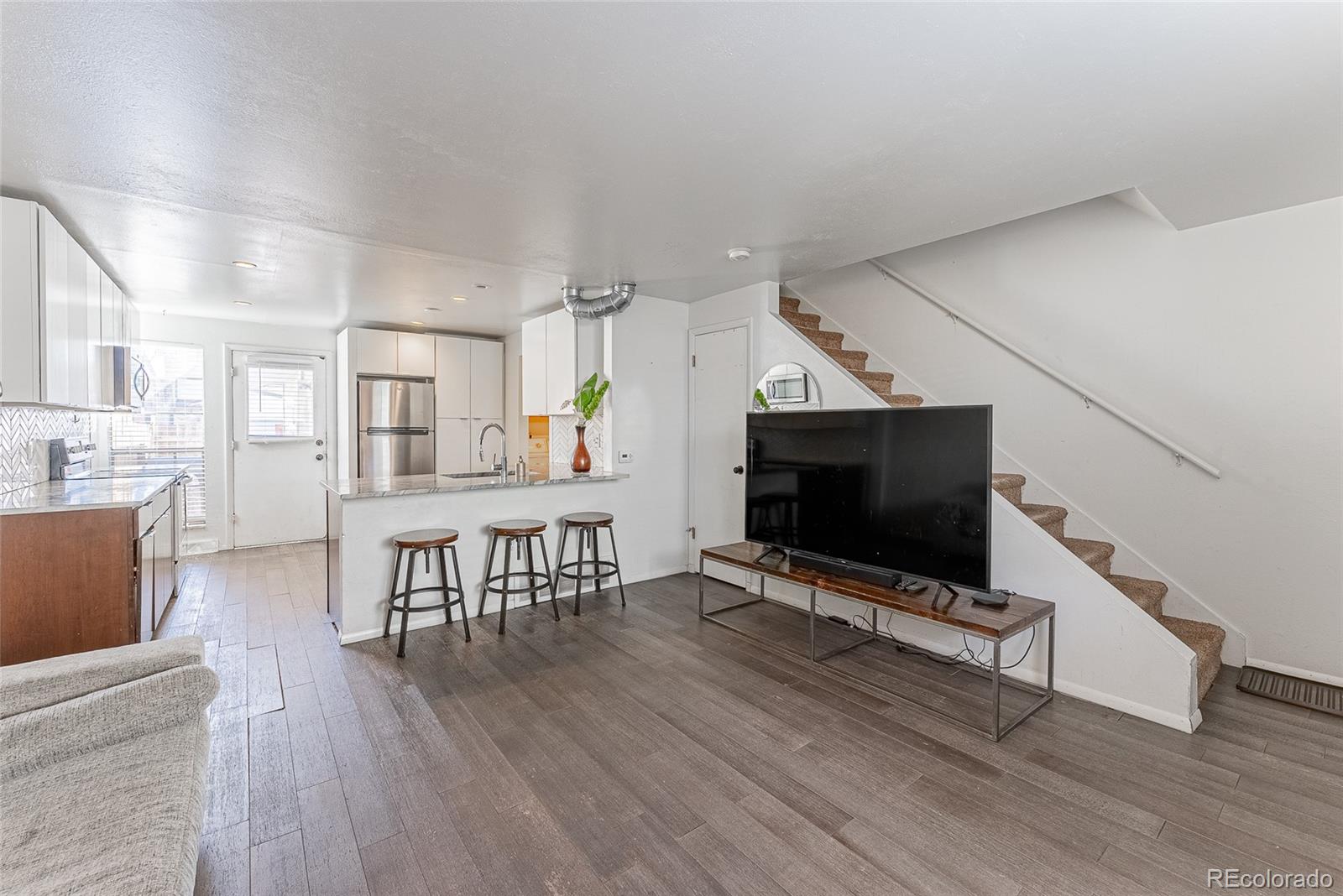 5220 Garrison Street Unit: 8