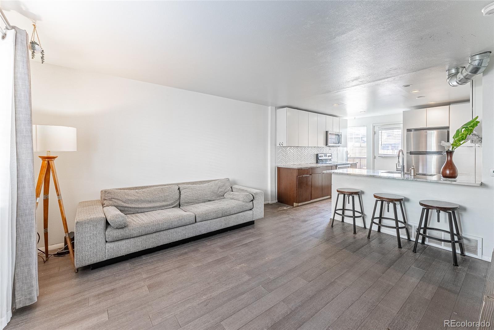 5220 Garrison Street Unit: 8