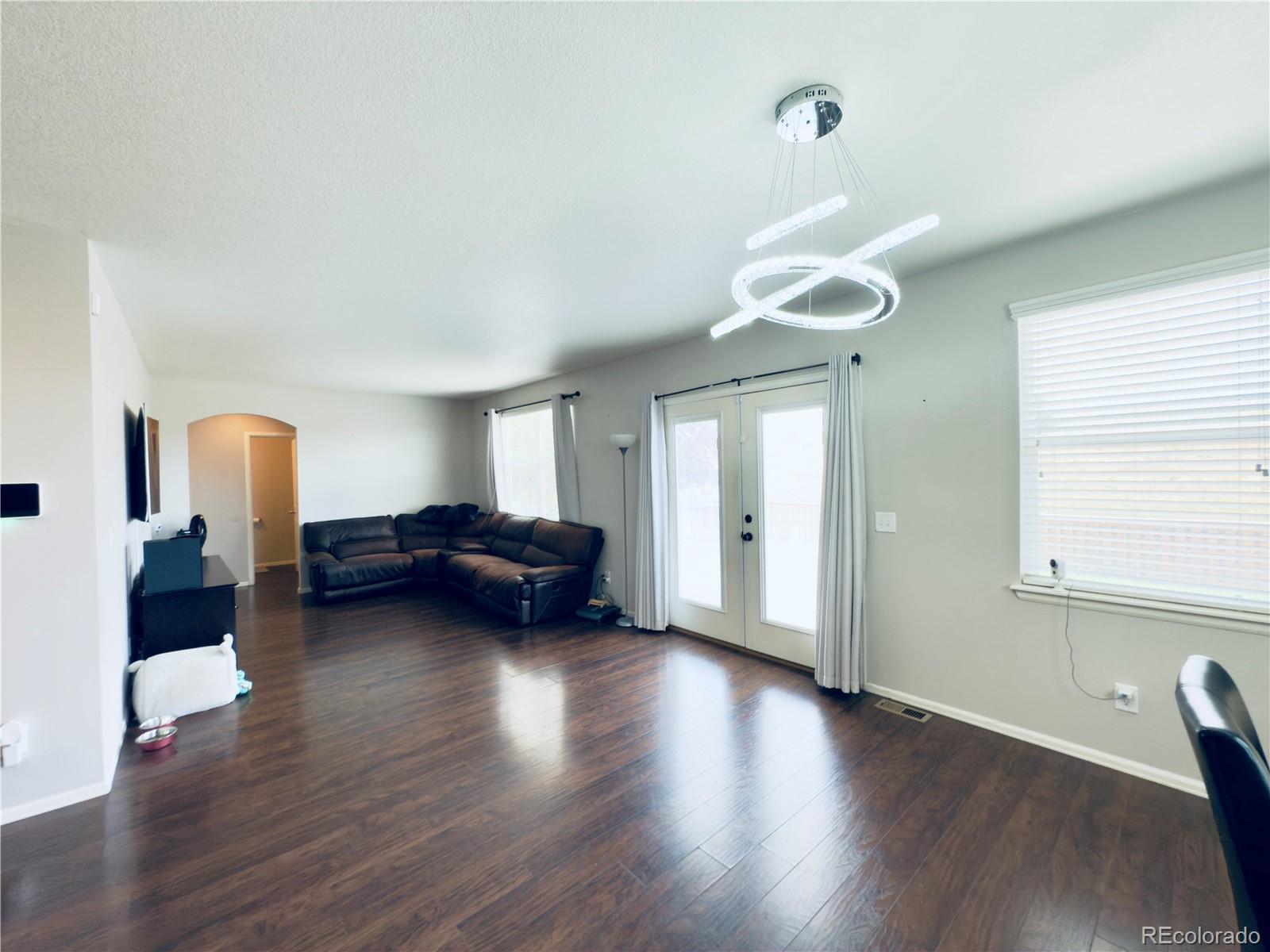 11590 River Oaks Lane