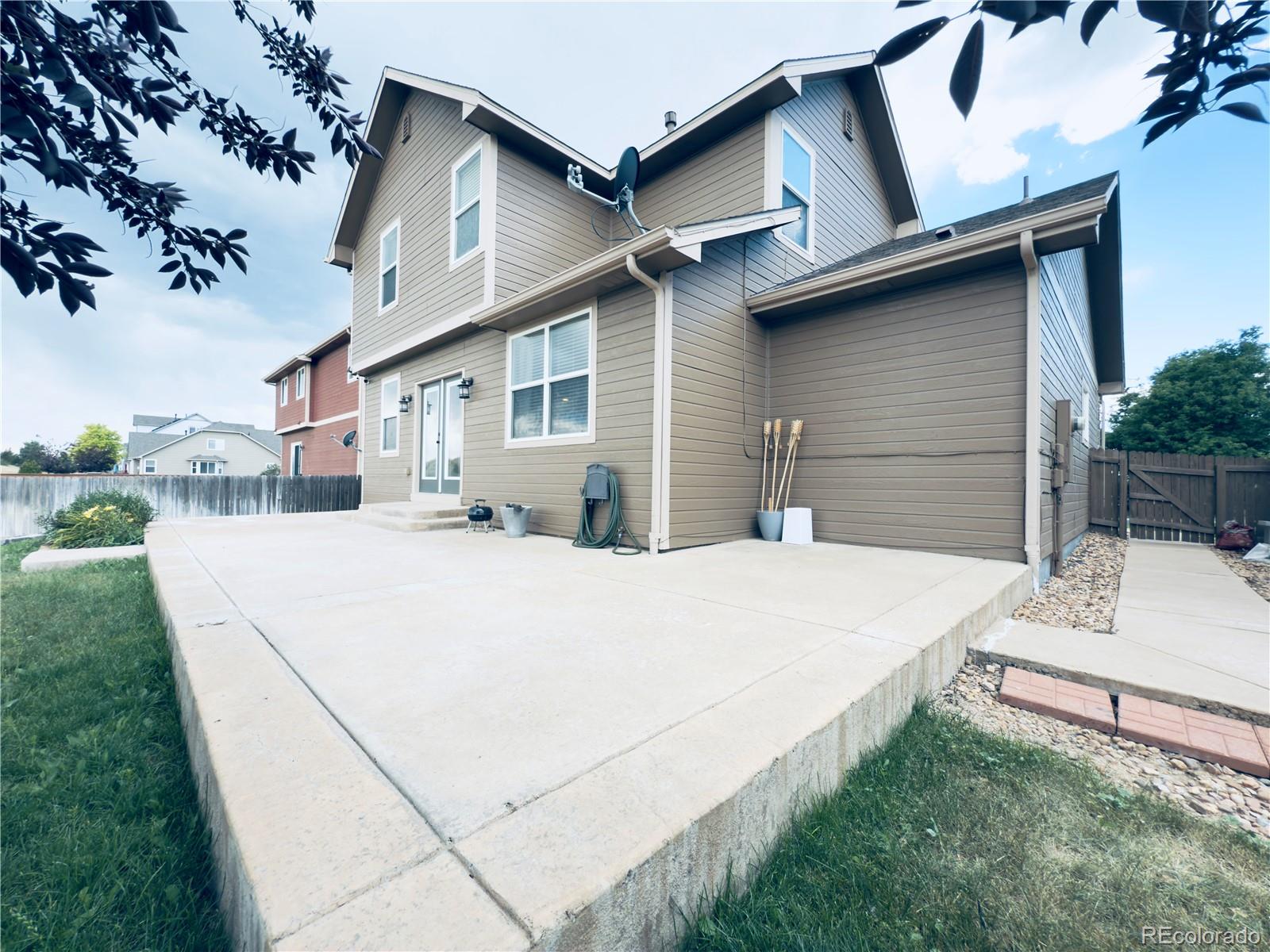 11590 River Oaks Lane