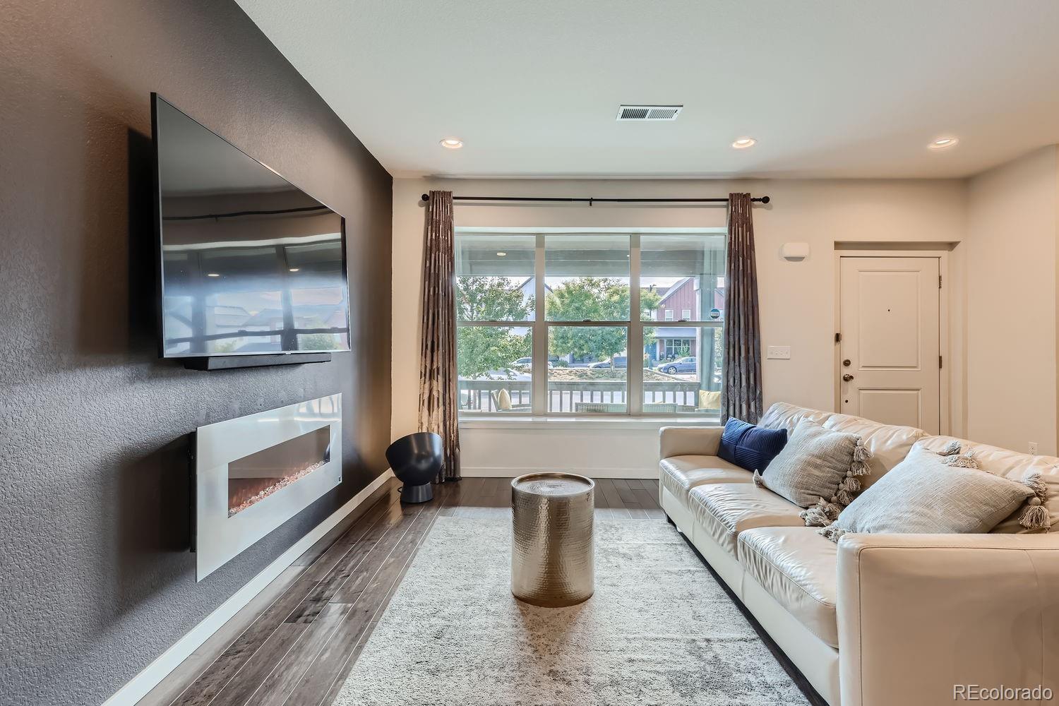 5266 Central Park Boulevard