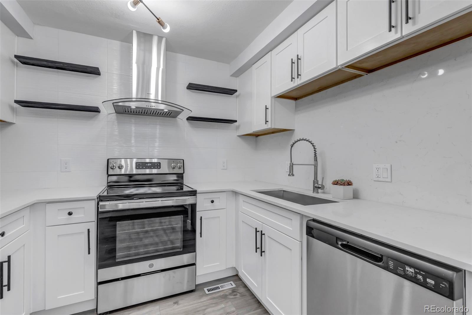 701 Harlan Street Unit: E10