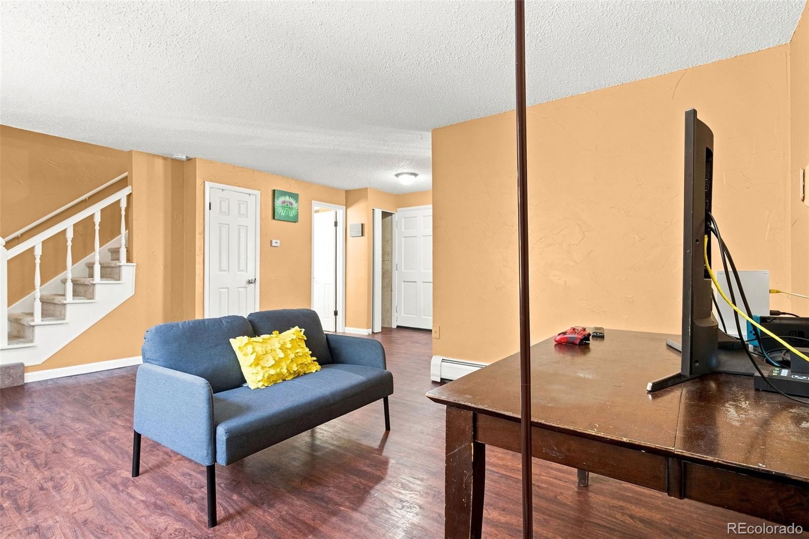 1525 S Holly Street Unit: 208