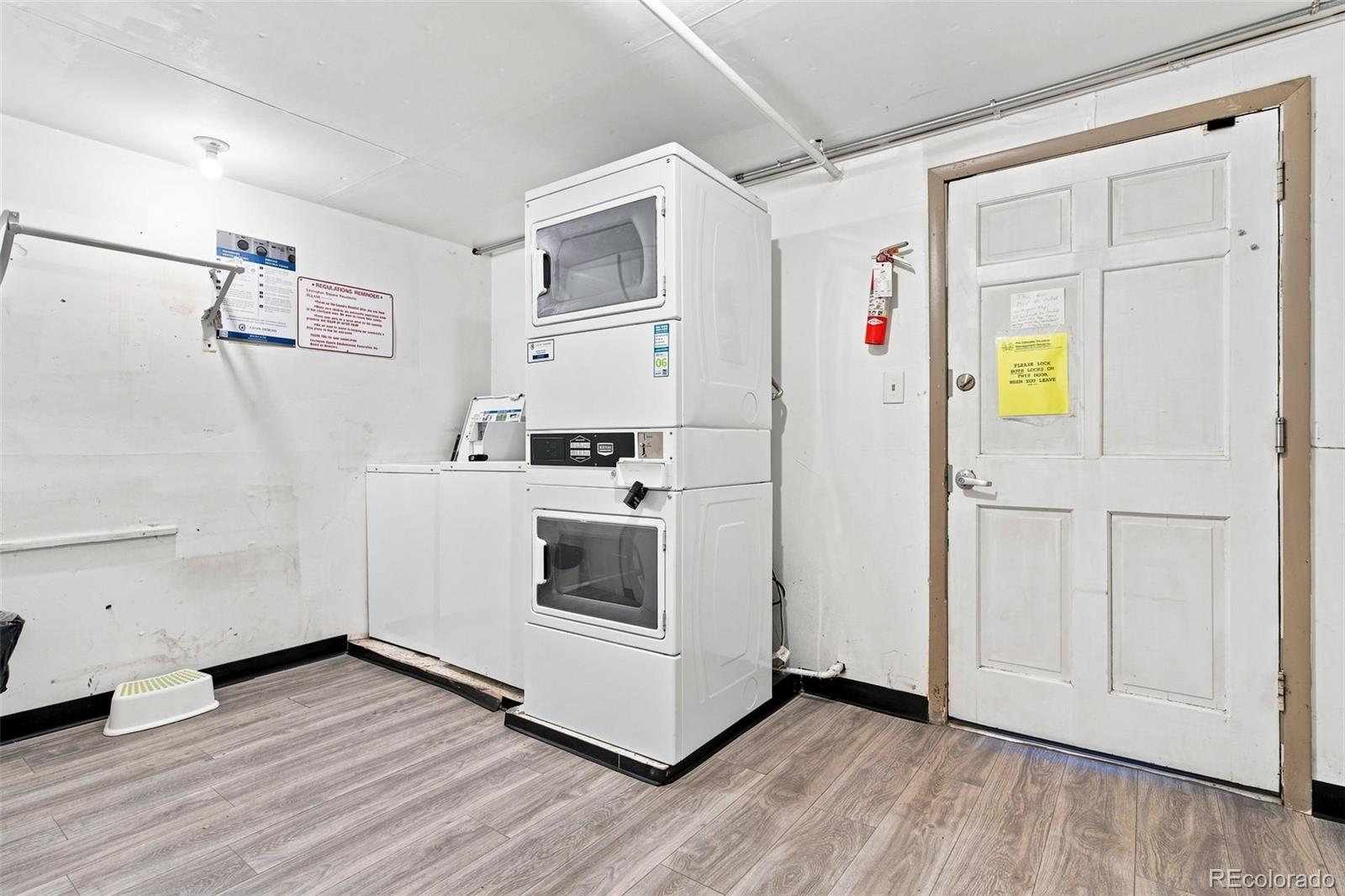 1525 S Holly Street Unit: 208