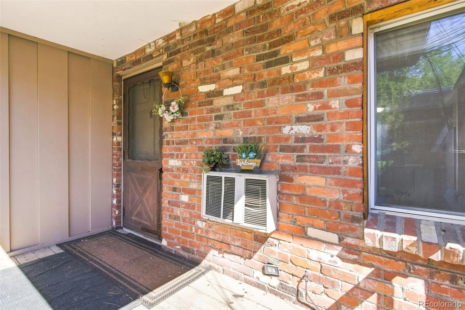 1525 S Holly Street Unit: 208