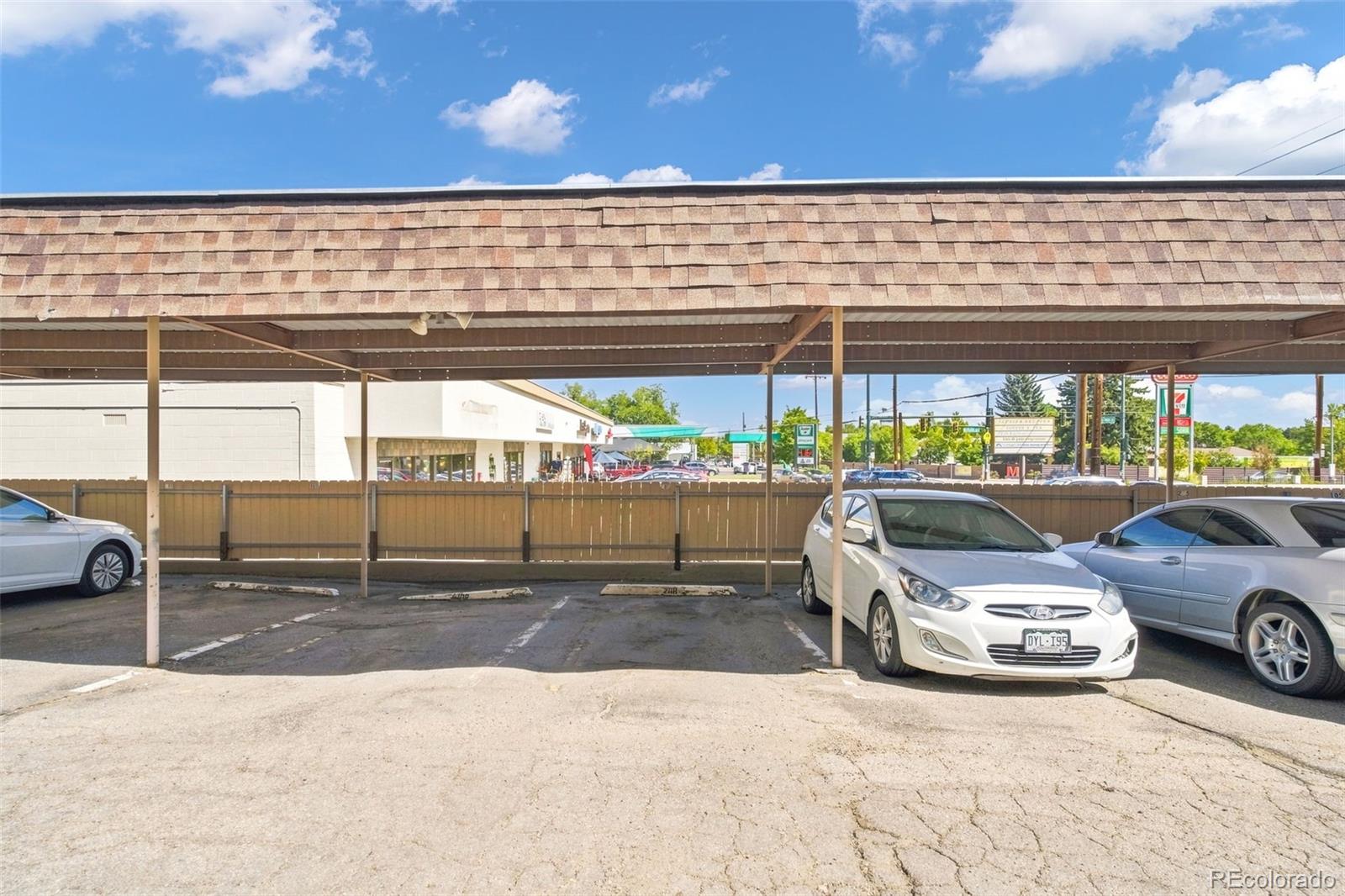 1525 S Holly Street Unit: 208