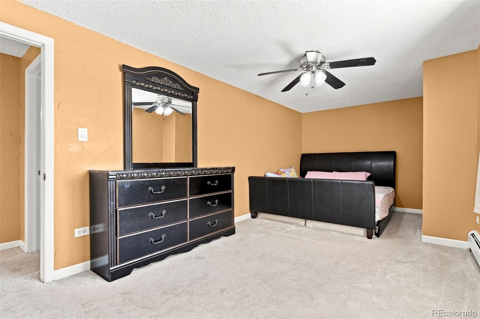 1525 S Holly Street Unit: 208