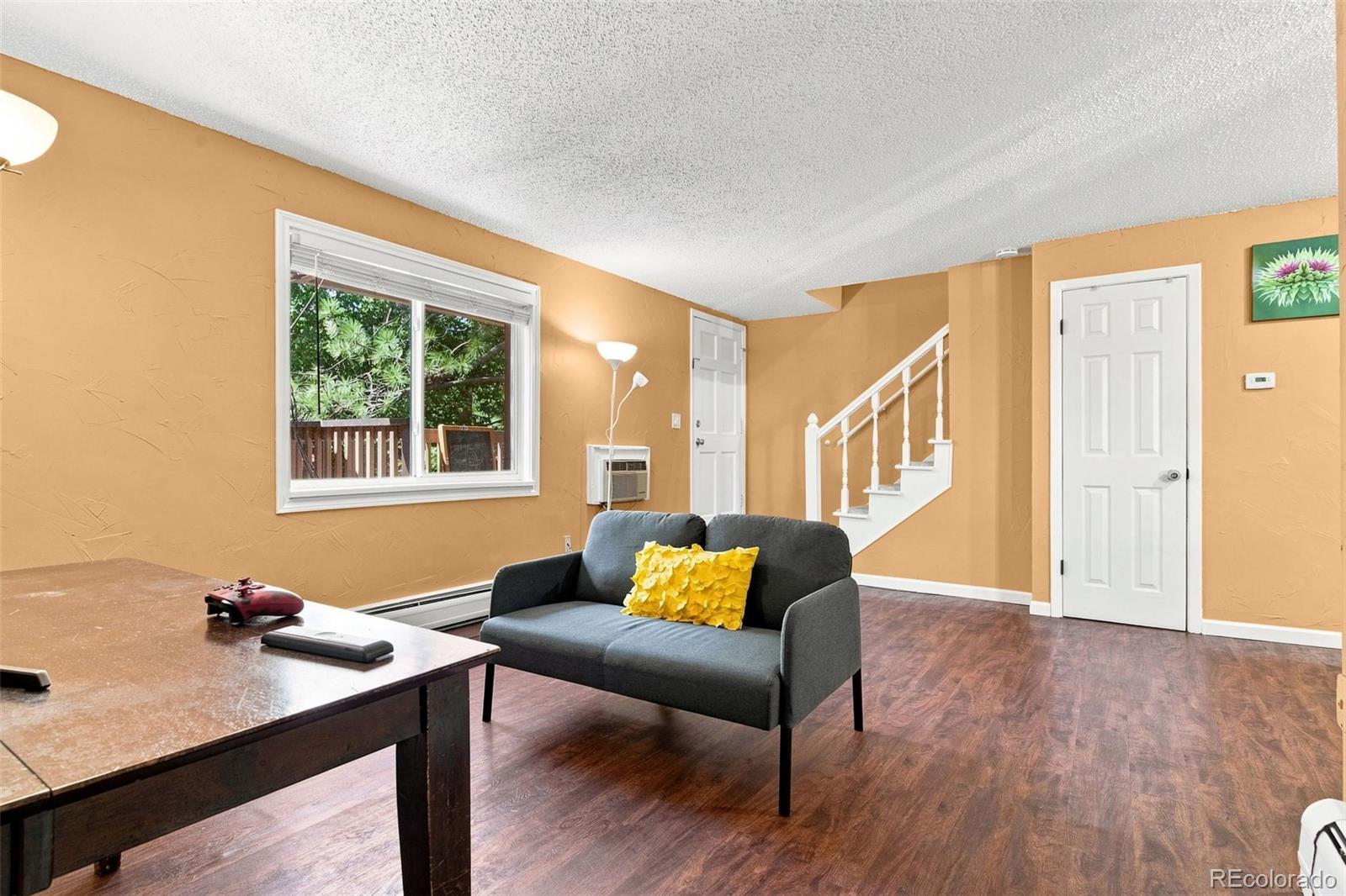 1525 S Holly Street Unit: 208