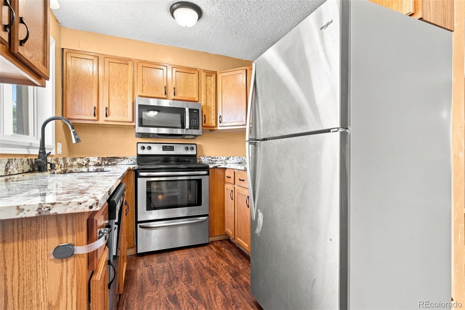 1525 S Holly Street Unit: 208