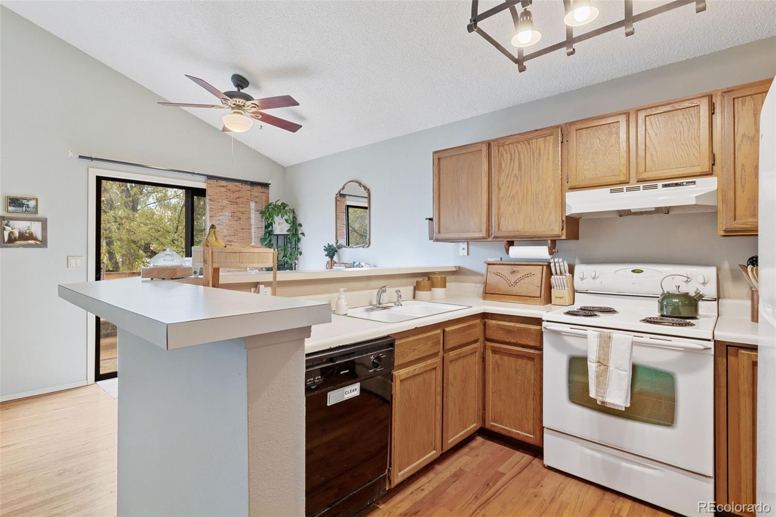 1125 Greenbrier Drive