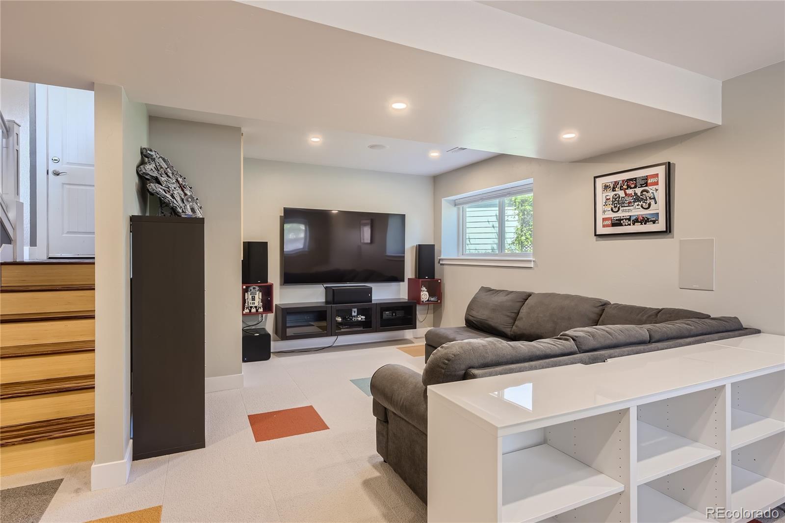 9787 Holland Circle