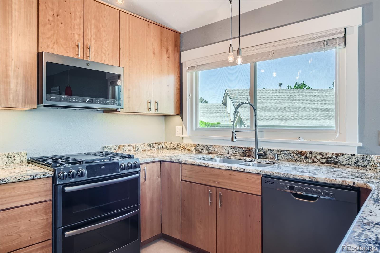9787 Holland Circle