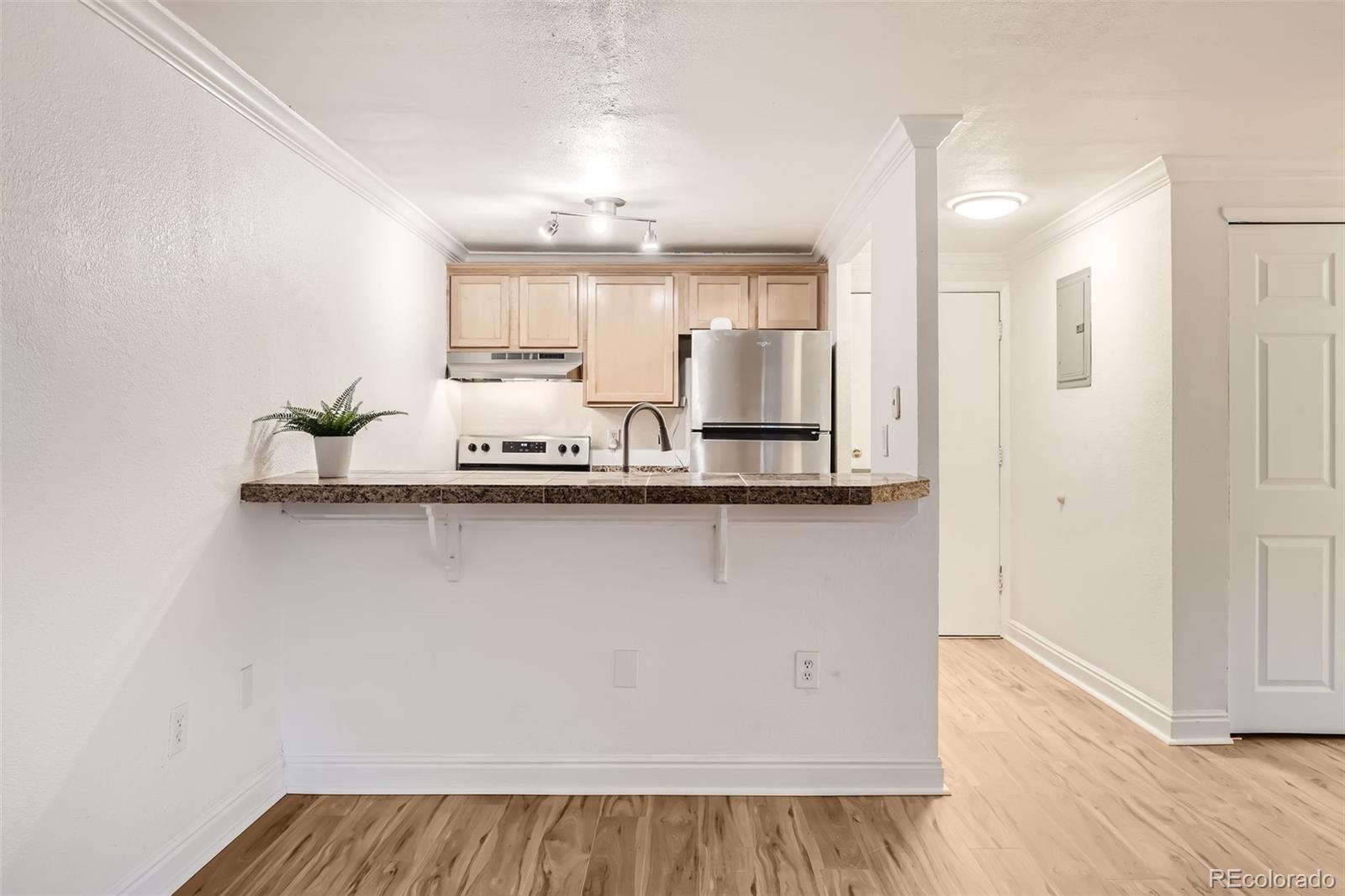 1125 N Washington Street Unit: 202