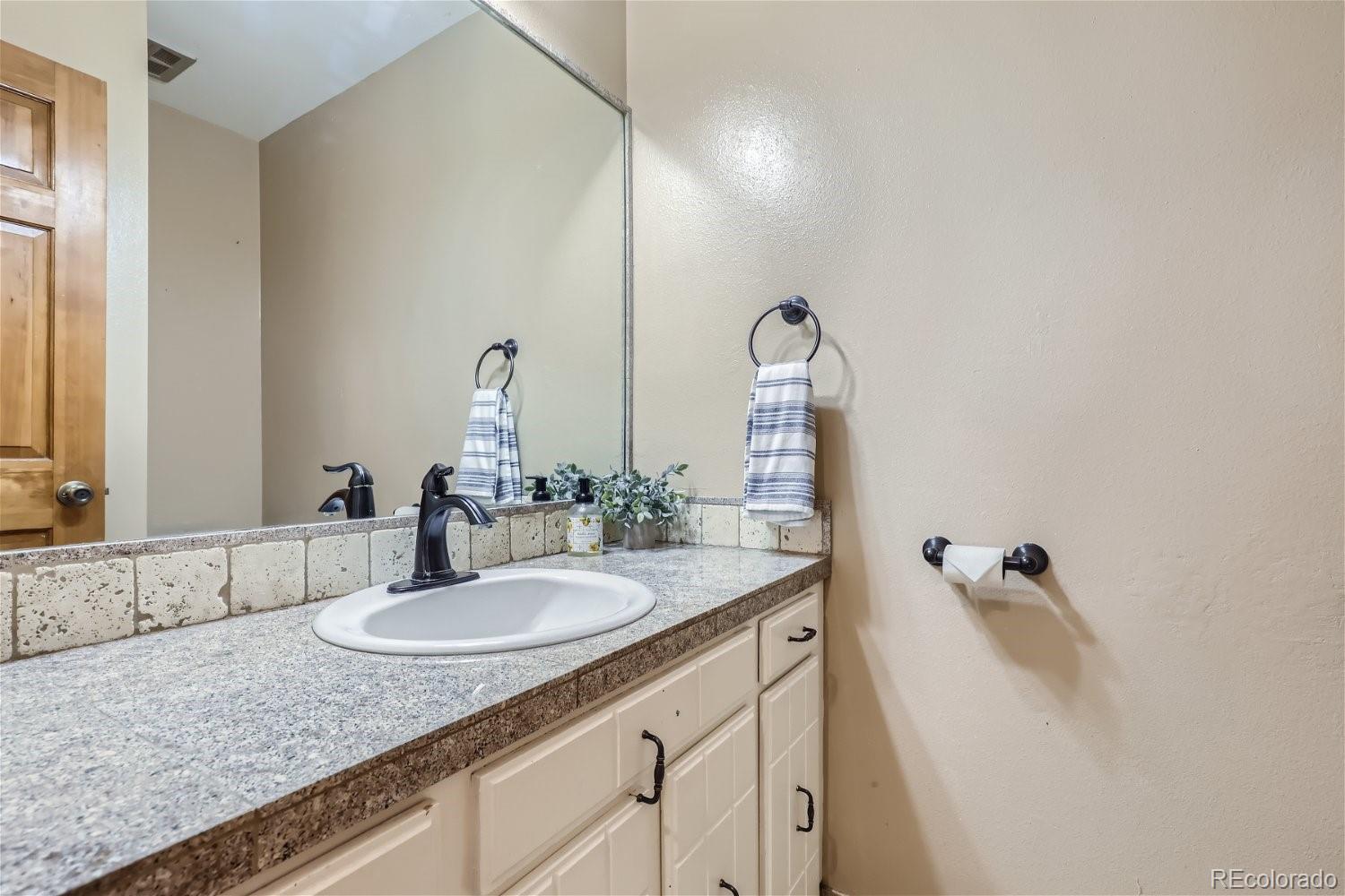 13293 E Amherst Avenue