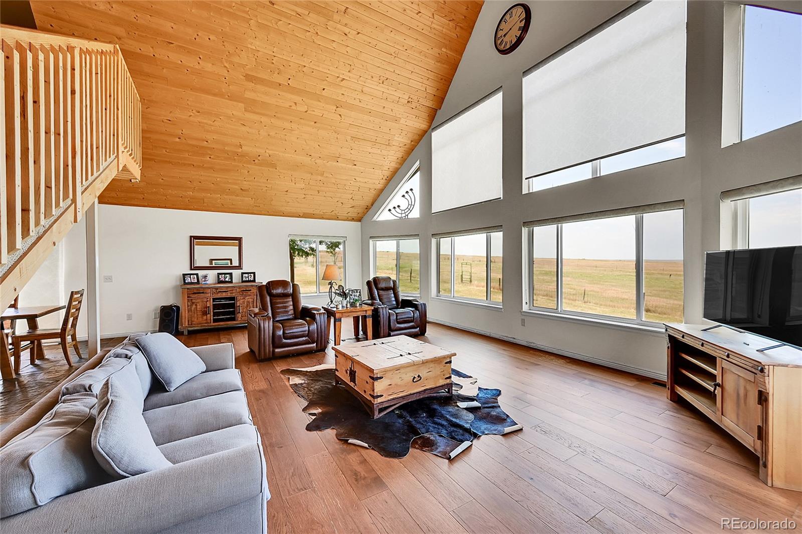 5225 Tom Bay Place
