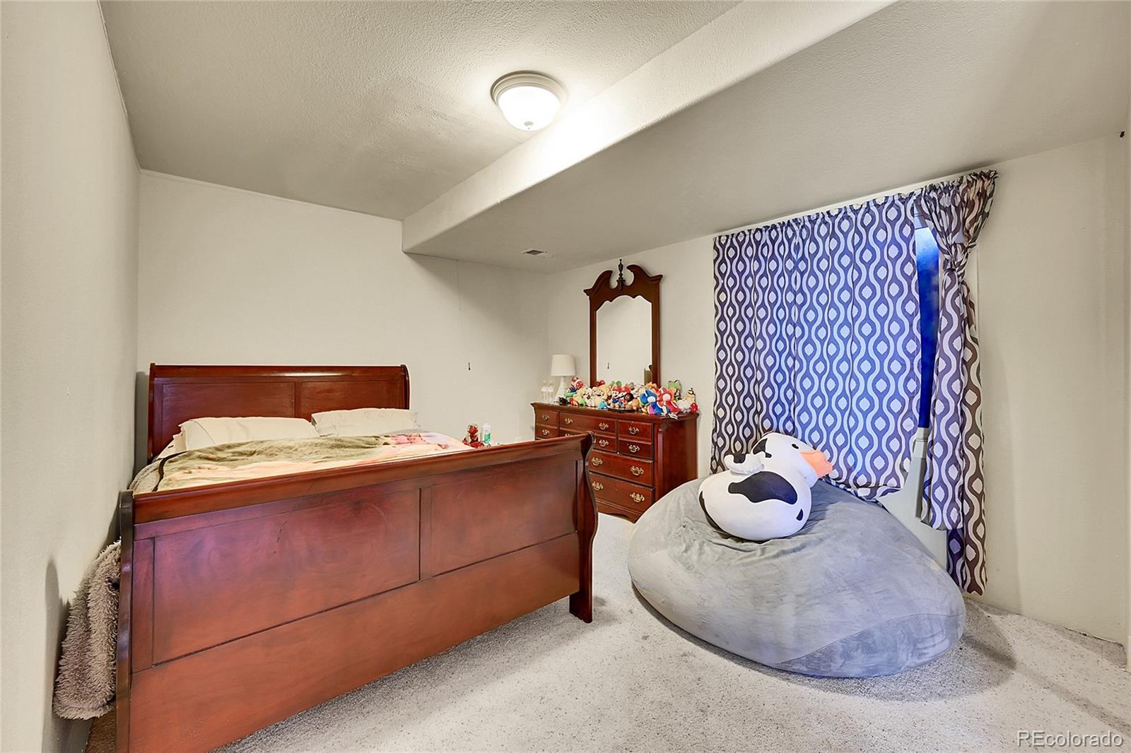 5225 Tom Bay Place