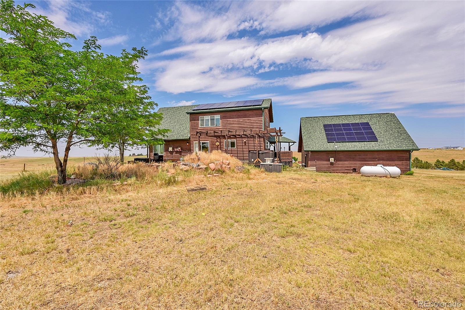 5225 Tom Bay Place