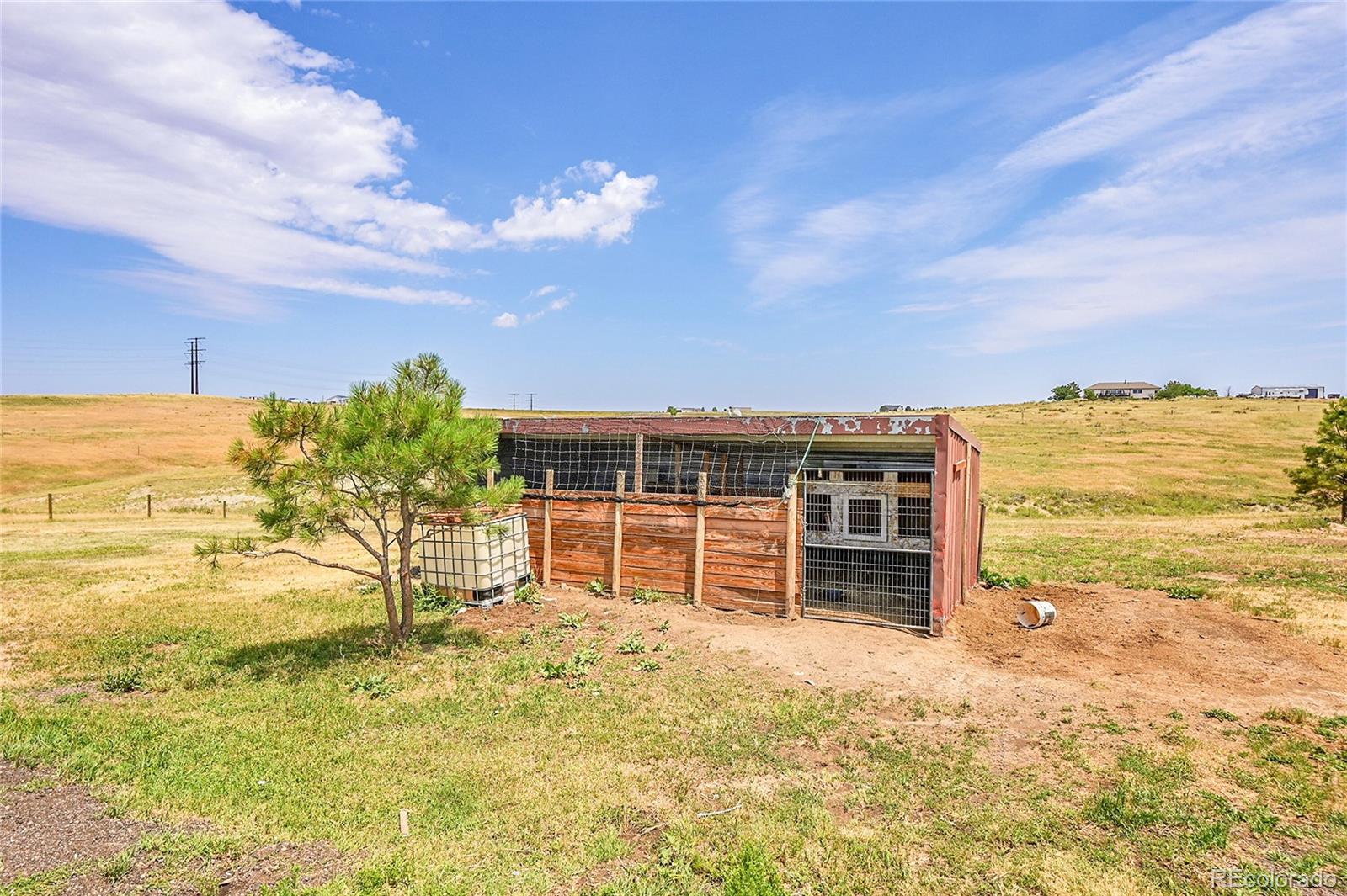 5225 Tom Bay Place