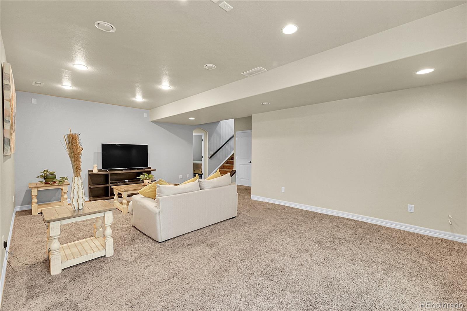 6829 Juniper Court