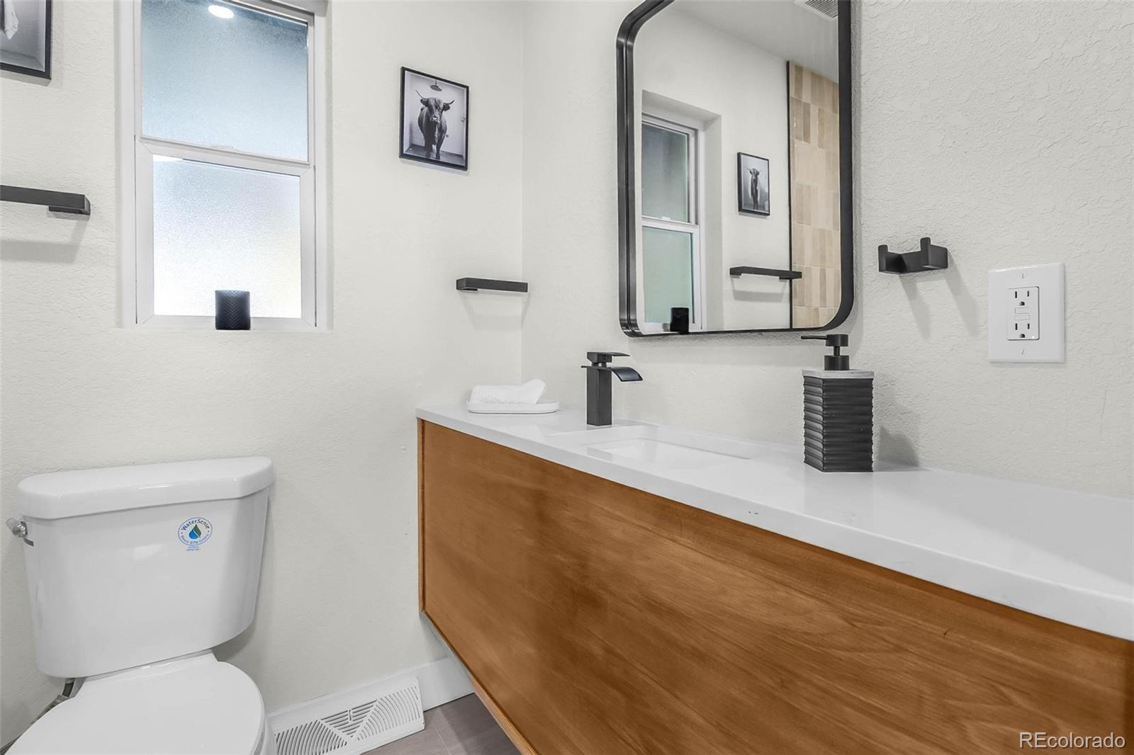 1115 S Harlan Street