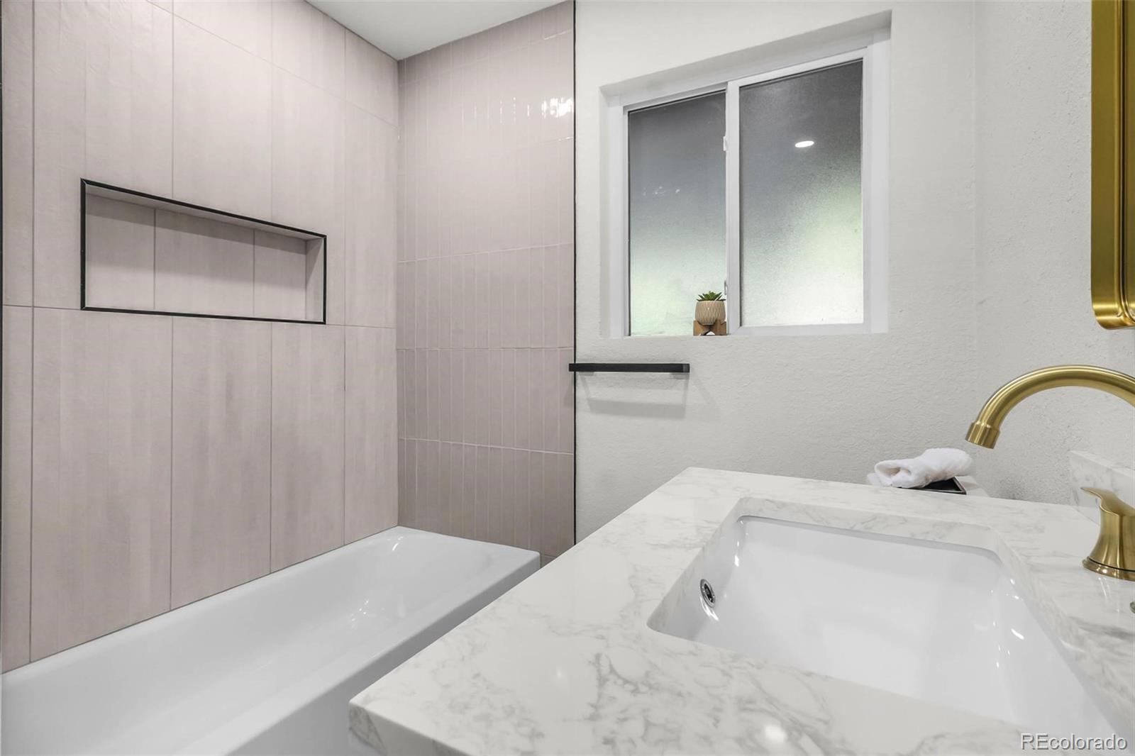 1115 S Harlan Street