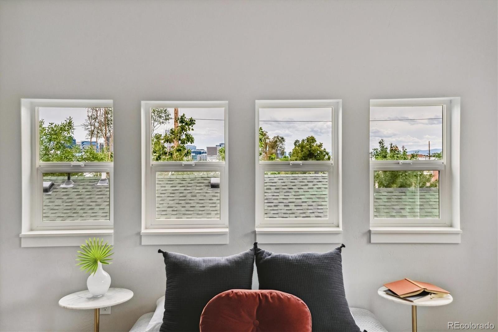 3908 Mariposa Street