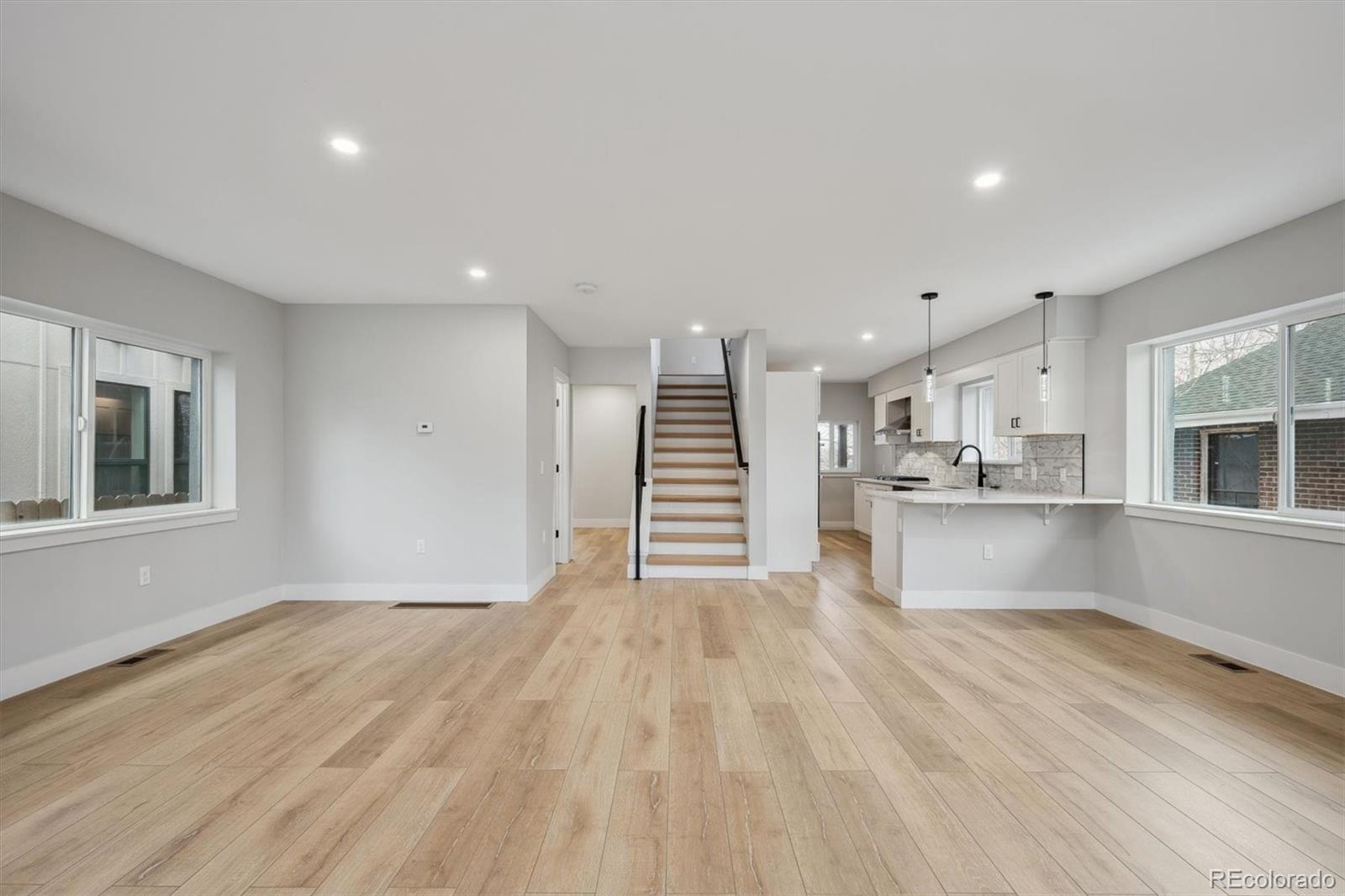 3908 Mariposa Street