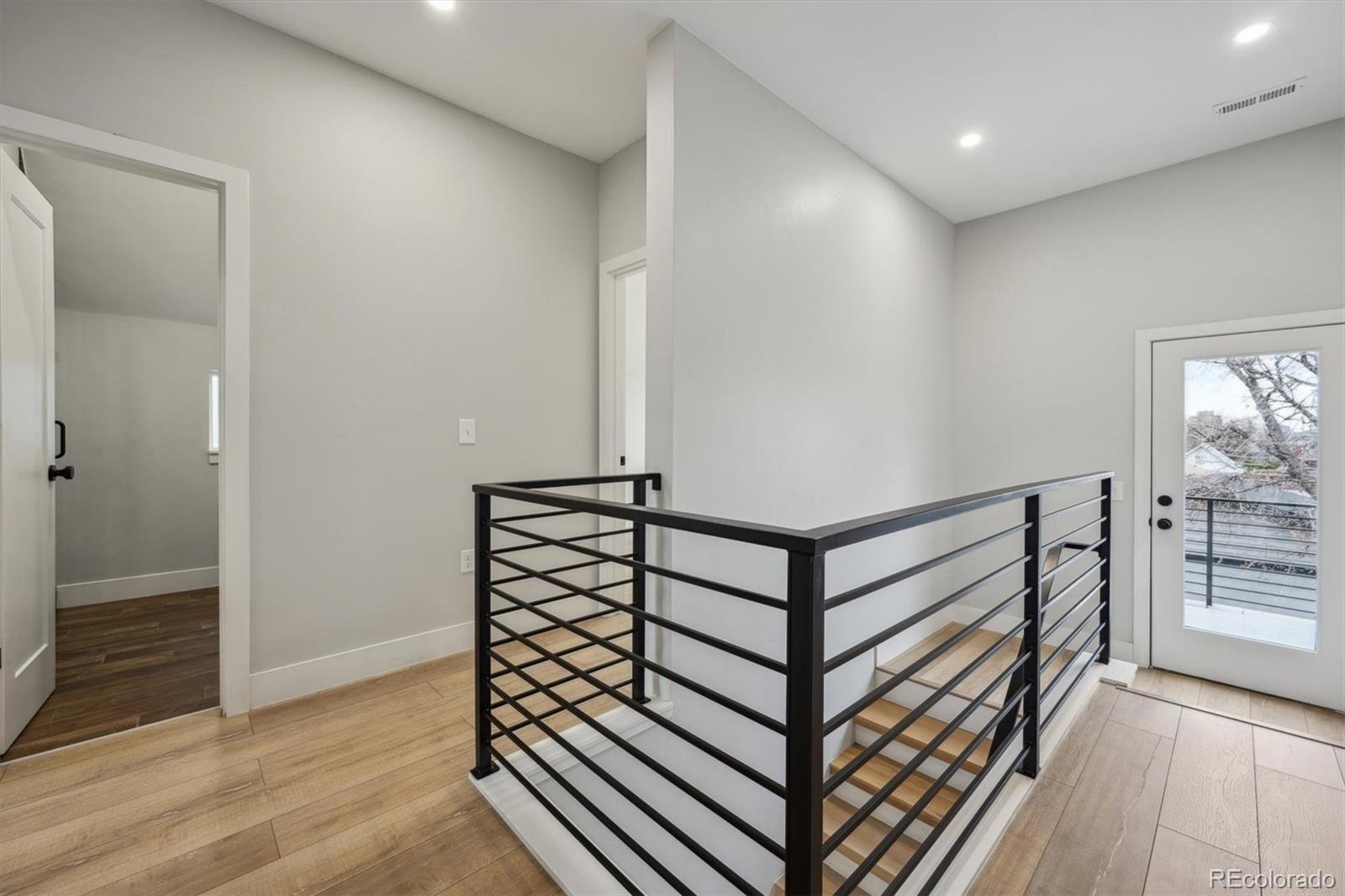 3908 Mariposa Street