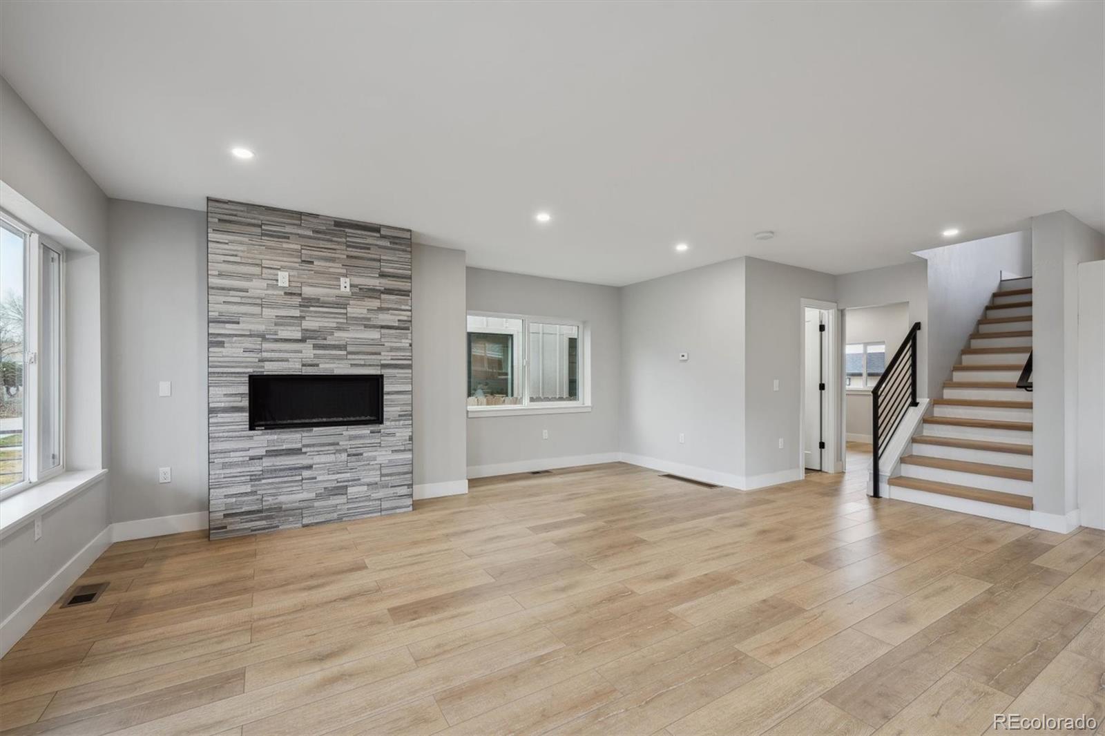 3908 Mariposa Street