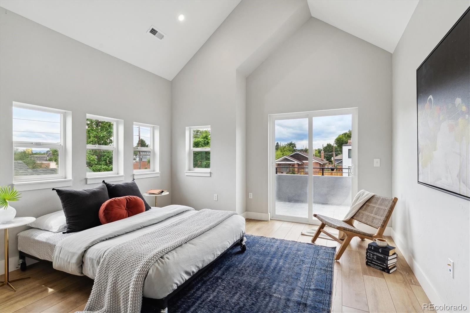 3908 Mariposa Street